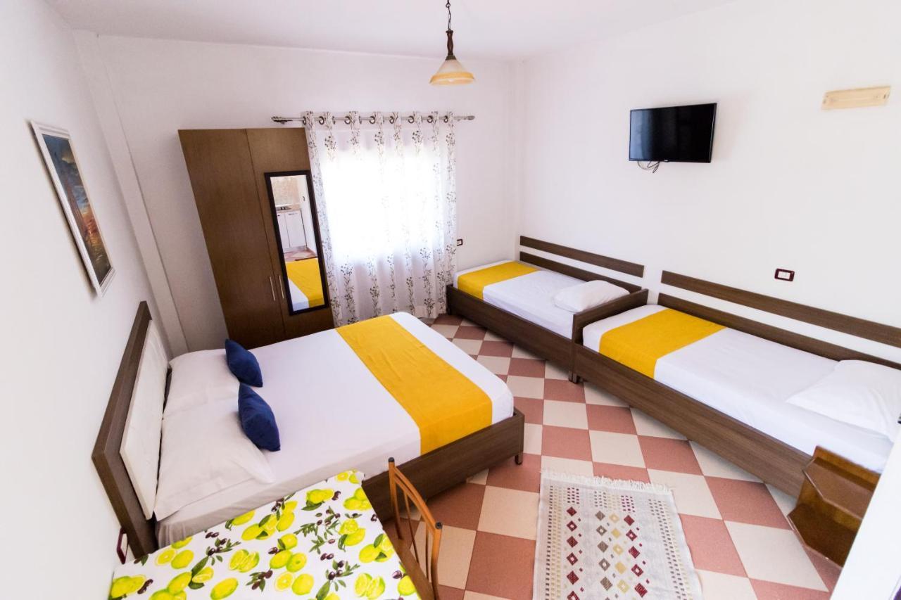 Villa Toskaj Vlorë Exteriör bild