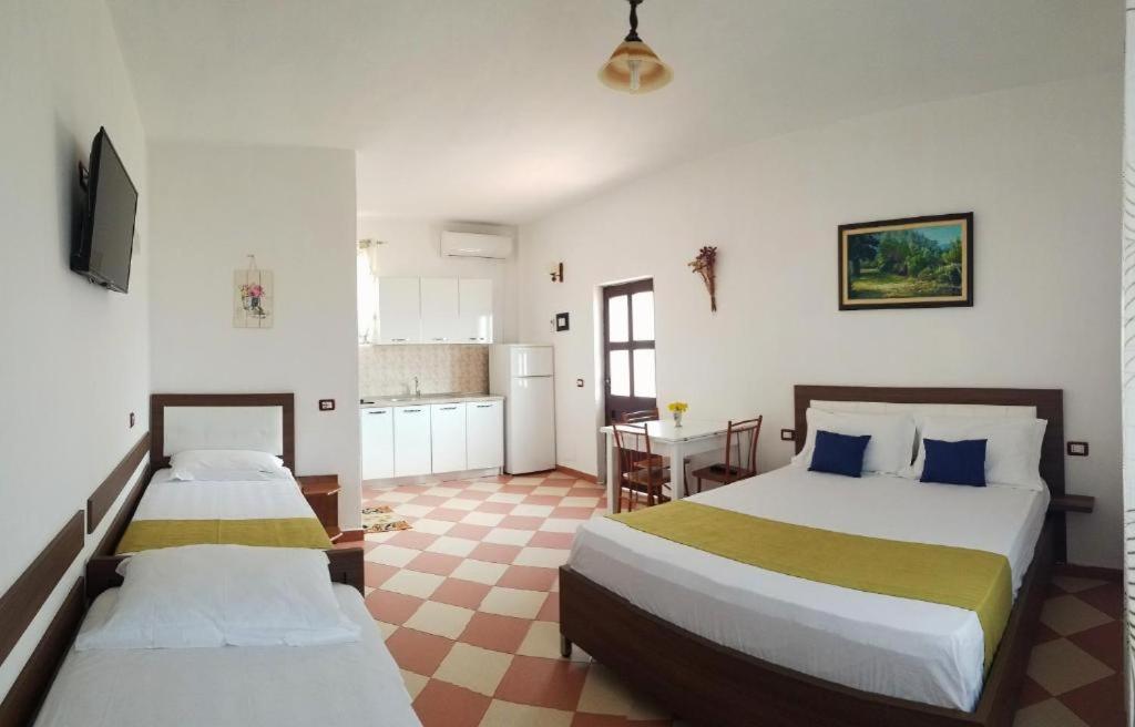 Villa Toskaj Vlorë Exteriör bild