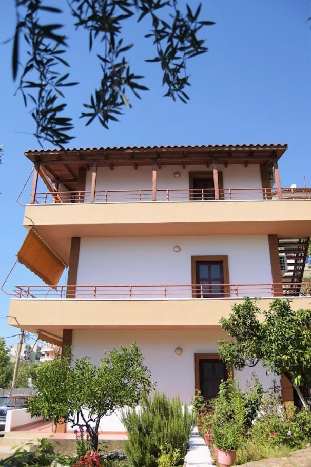 Villa Toskaj Vlorë Exteriör bild